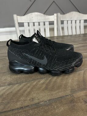 Nike Air VaporMax Flyknit 3
Triple Black Women's Size 10